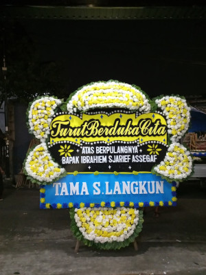 Papan Bunga Duka di Kadudampit